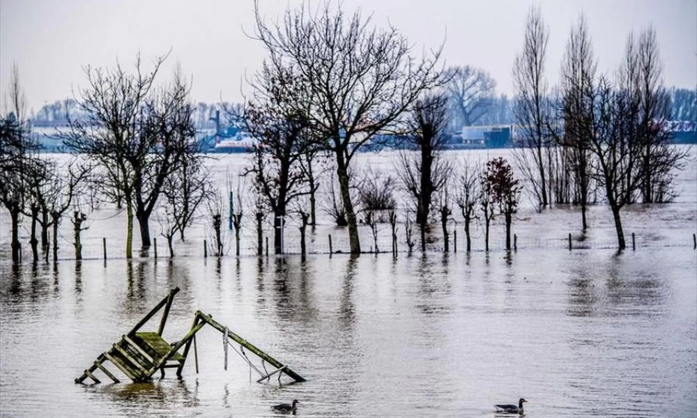Ολλανδία και Βέλγιο - Εκκενώνονται πόλεις από τις πλημμύρες